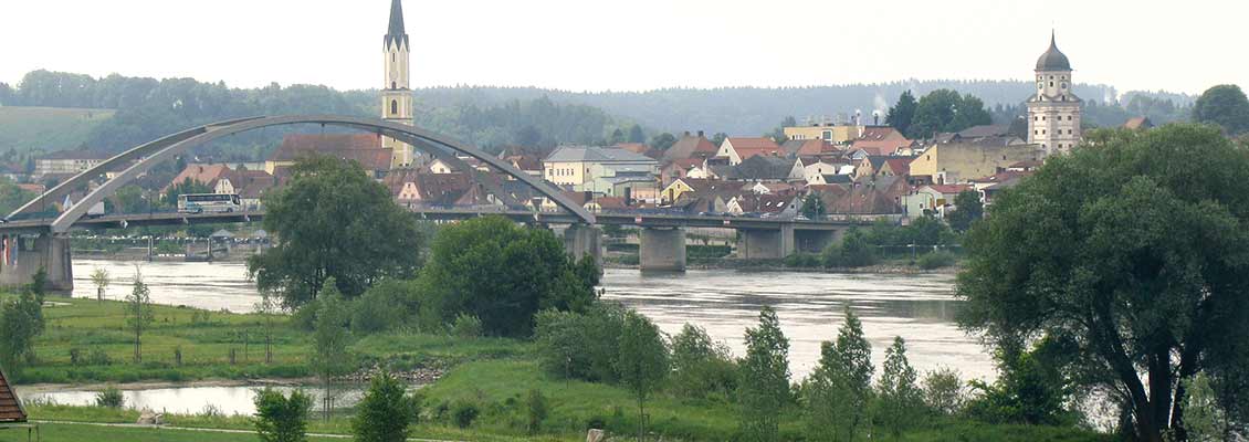 Blick vom Donau-Planetenweg auf Vilshofen, Niederbayern